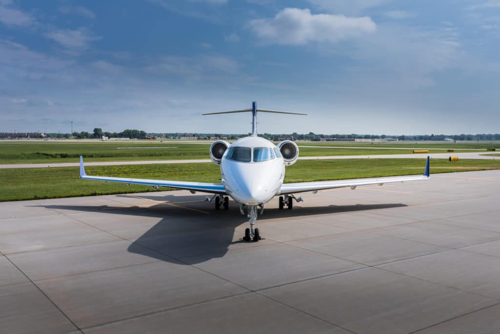 Elliott_Aviation_Challenger300_20166_Foss_Imagery_060 Elliott Jets