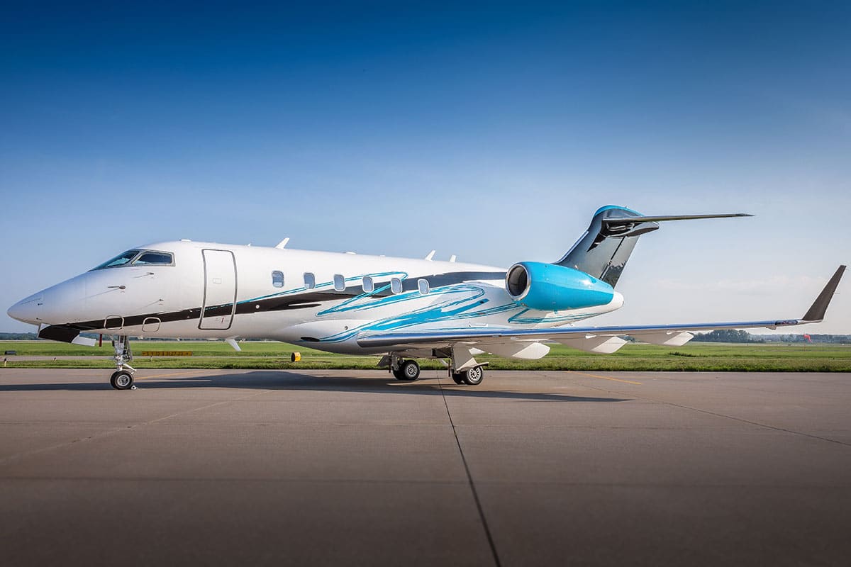 Blue Challenger 300 Elliott Jets